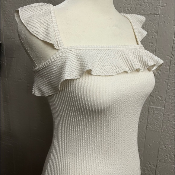 white bodysuit - Picture 4 of 7